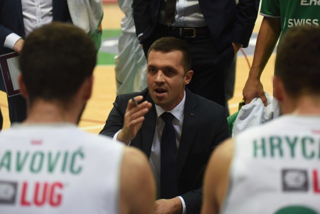 Trener Igor Jovović tłumaczył, brał przerwy. Nic to nie dało...