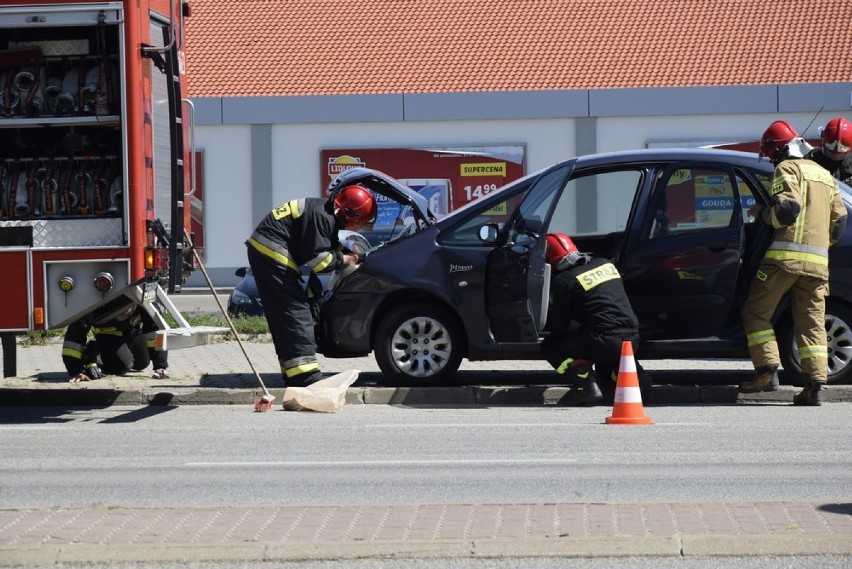 W czwartek (30 lipca) około 11.30 na skrzyżowaniu alei...