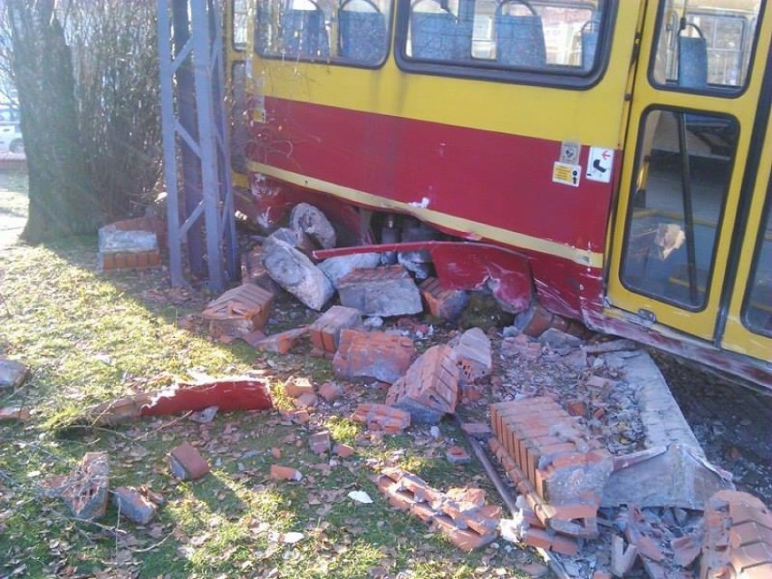 Wykolejenie tramwaju na Piotrkowskiej w Łodzi