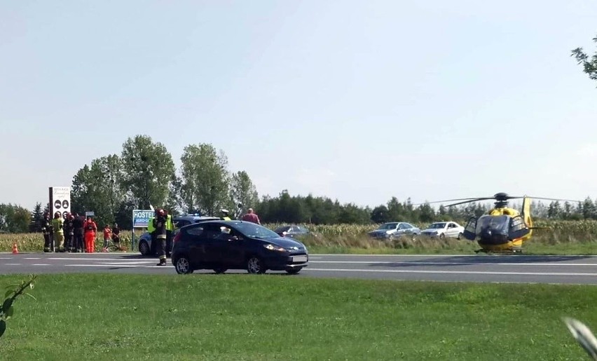 Potrącenie rowerzysty w Brzegu. Mężczyzna został przetransportowany śmigłowcem LPR do szpitala 