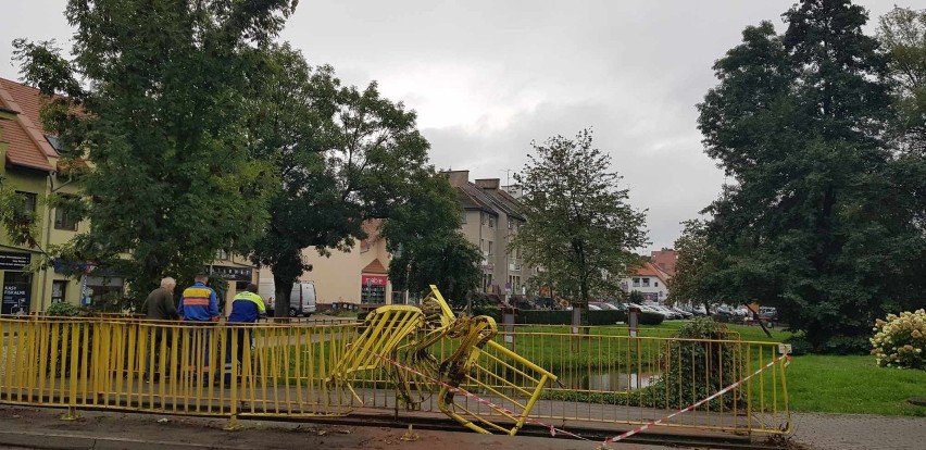 Międzyrzeczanie z zadziwieniem patrzyli na skalę uszkodzeń...