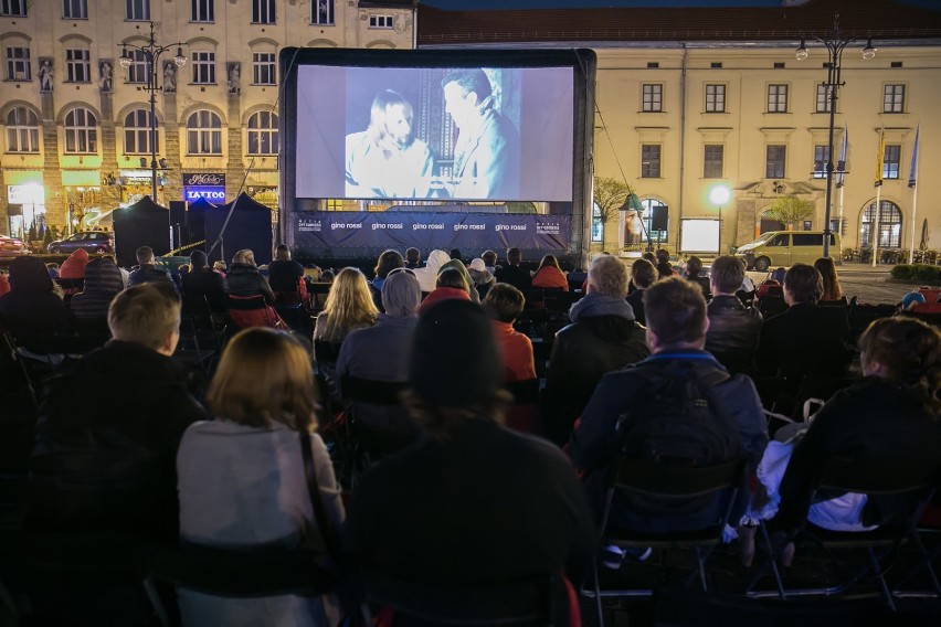 Po wakacjach pierwsze dni na uczelni potrafią dać się we...