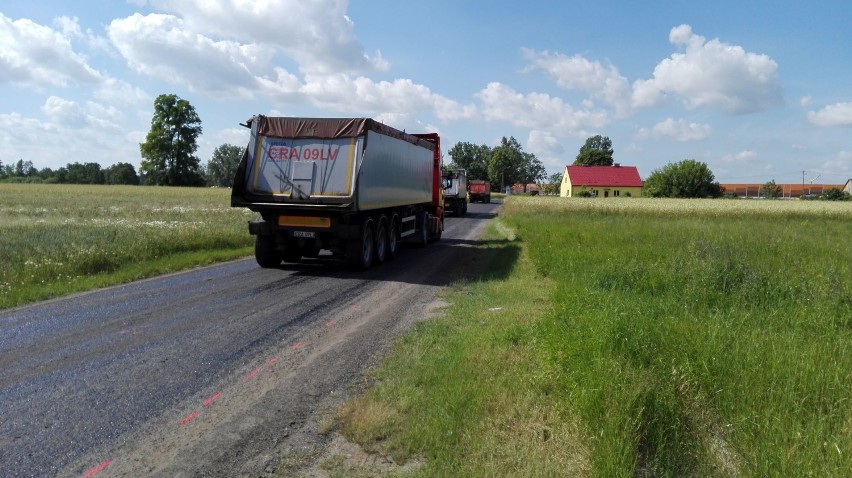 W gminie Waganiec przybędzie 25 km nowych nawierzchni dróg [zdjęcia]
