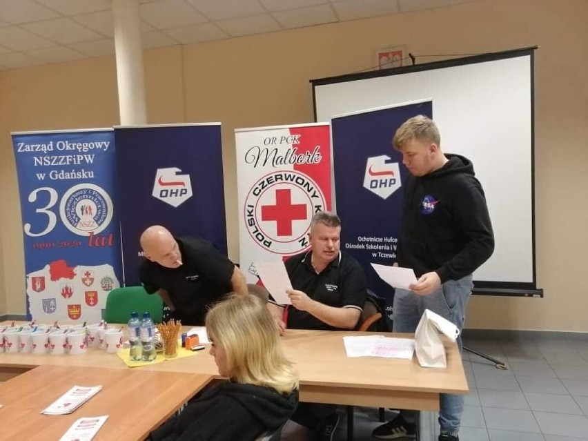 Malbork-Tczew. Działacze PCK pomogli założyć koło czerwonokrzyskiej organizacji i klub honorowych dawców w OHP