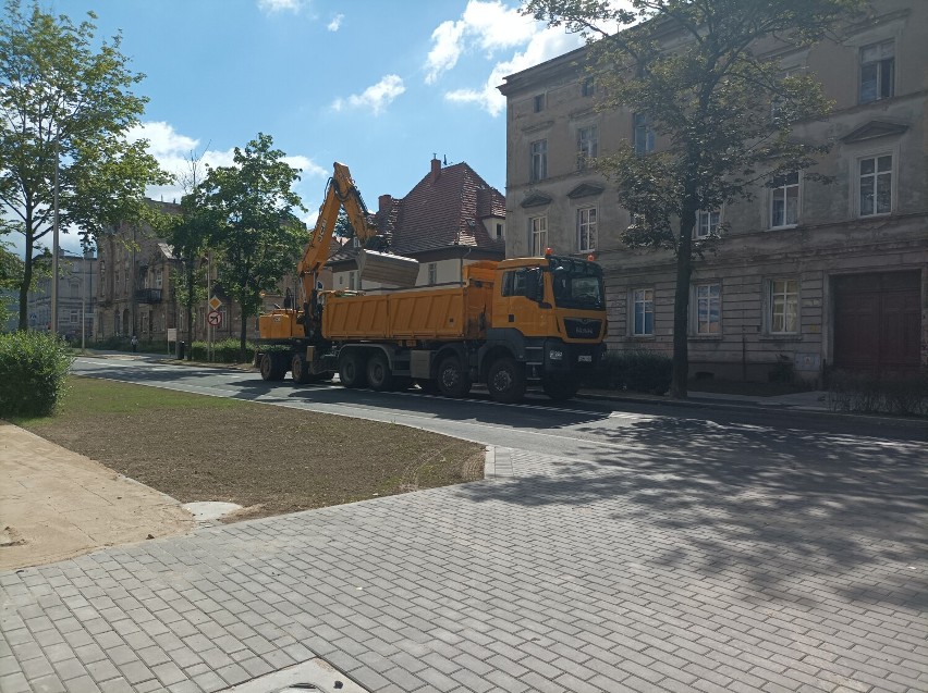 Nadchodzi koniec przebudowy Alei Wojska Polskiego - tak wygląda teraz jedna z głównych arterii miasta!