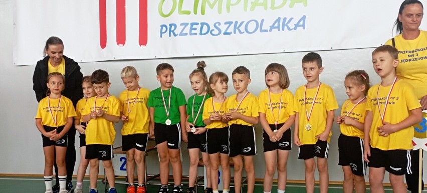 Mali sportowcy z Przedszkola numer 3 w Jędrzejowie