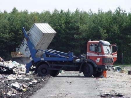 Wożenie odpadów z Koła do Konina małymi śmieciarkami doprowadzi do bankructwa MZUK i spółdzielnię -FOT. IZABELA KOLASIŃSKA