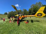 Wypadek podczas prac polowych w Wierchomli Wielkiej. Po poszkodowanego traktorzystę przyleciał śmigłowiec LPR