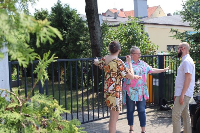 Plenerowa rzeźba stanie przy siedzibie biblioteki