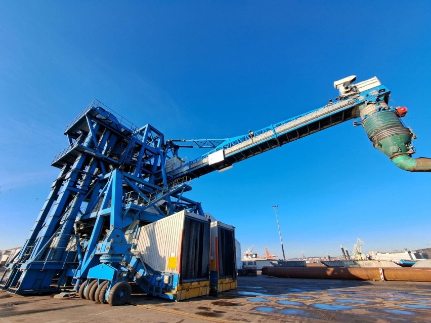 Kołowy shiploader zagościł w OT Port Gdynia