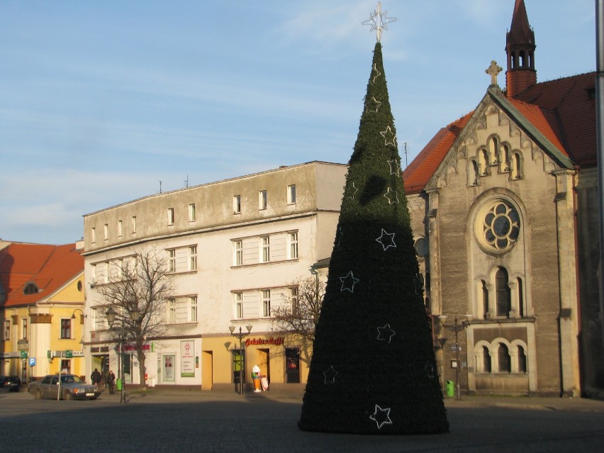 Choinka na tarnogórskim Rynku już stoi