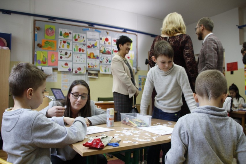 „Jedz z głową". Lubelscy uczniowie będą się zdrowiej odżywiać