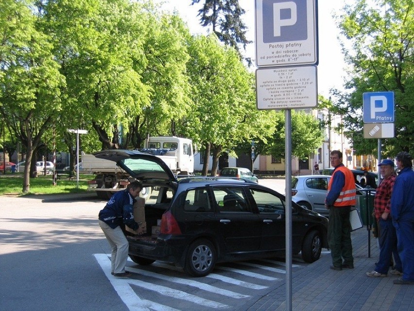 Dwie strefy płatnego parkowania w Opocznie zostaną...