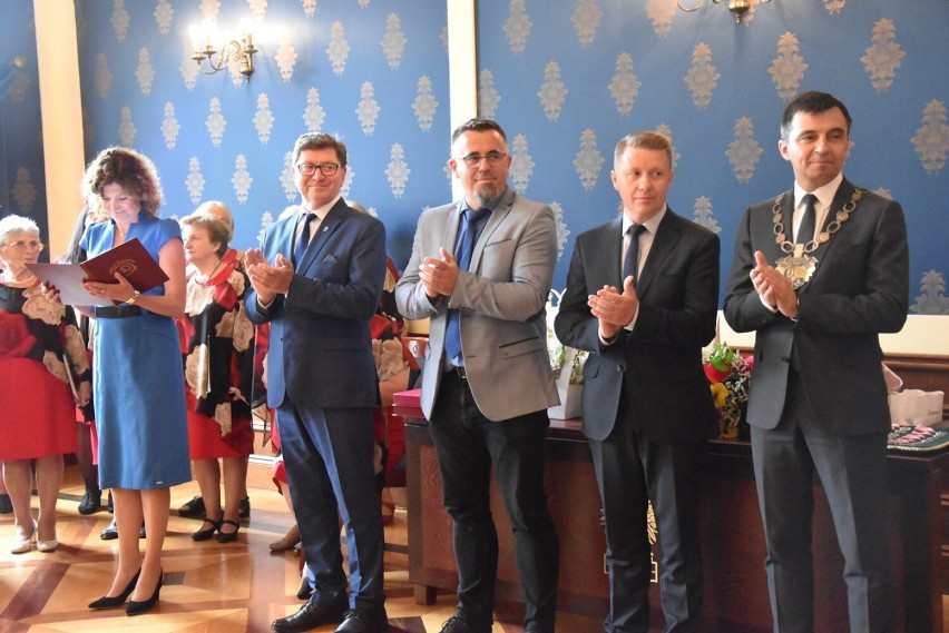 Medale wręczali wójtowie gmin Jerzmanowa, Kotla i Źukowice...