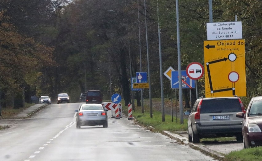 Od wycinki drzew rozpoczął się remont ulicy Złotoryjskiej w Legnicy, zobaczcie zdjęcia