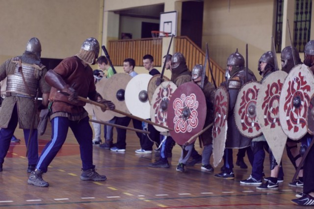 Średniowieczna bitwa w Nędzy