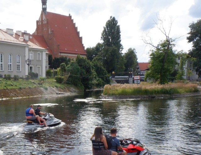 Maleńka Wyspa św. Barbary znajduje się na bydgoskim odcinku Brdy na wysokości gotyckiej fary, dziś katedry