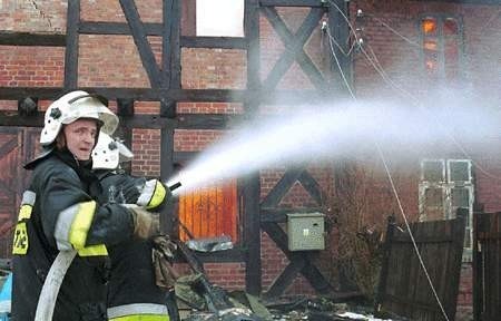 Dwunastu elbląskich strażaków przeszło w ubiegłym roku na emeryturę