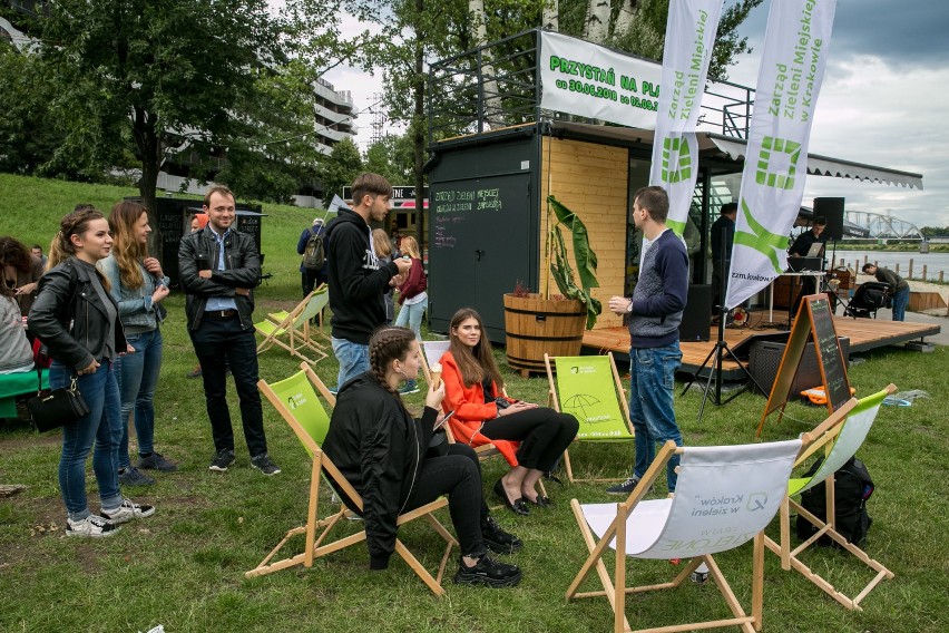 Otwarcie plaży na bulwarach w Krakowie [ZDJĘCIA]