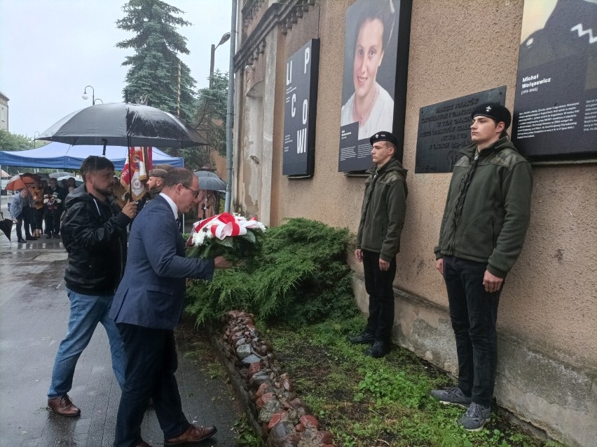 Augustowskie obchody 77. rocznicy Obławy Augustowskiej pokrzyżował deszcz 