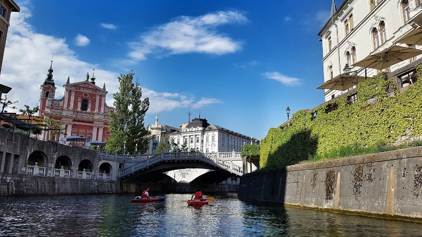 Lublana -  stolica Słowenii – 275 km kw.

Czytaj też: 
Znani...