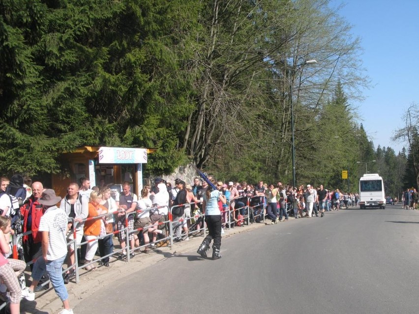 Zakopane: oblężenie kolejki na Kasprowy [ZDJĘCIA]