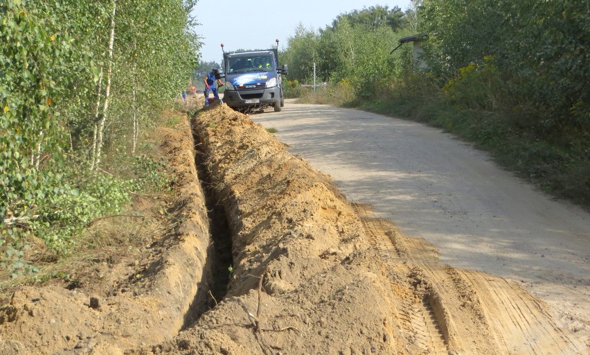 Trwa rozbudowa oświetlenia ulicznego w Skokach 