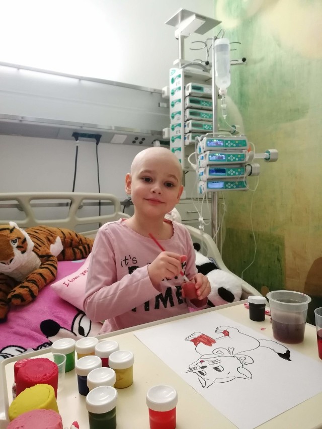 Aby żyć, mała Mia z Wrocławia potrzebuje "przeprogramowania" krwi. Rodzina musi uzbierać 1,4 mln zł