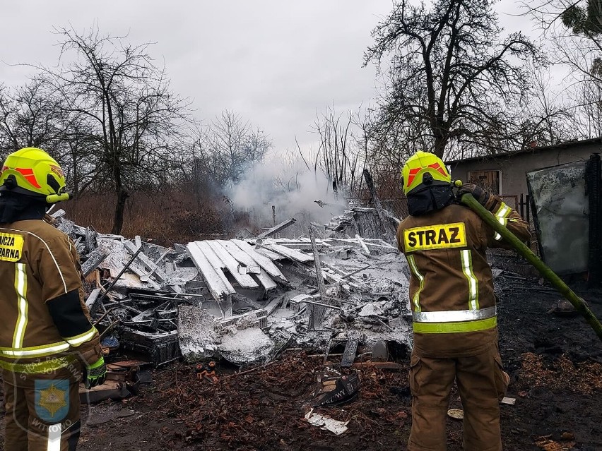 Gmina Witkowo. Pożar garaży w Gorzykowie. Spłonęło m.in. auto