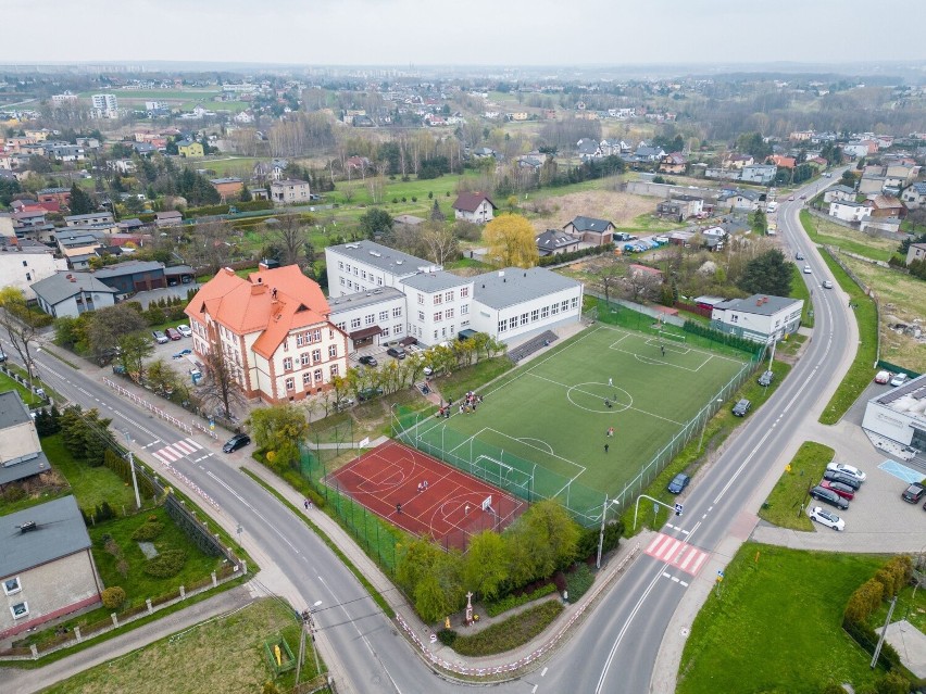 Wyremontowana szkoła w Rybniku-Niedobczycach