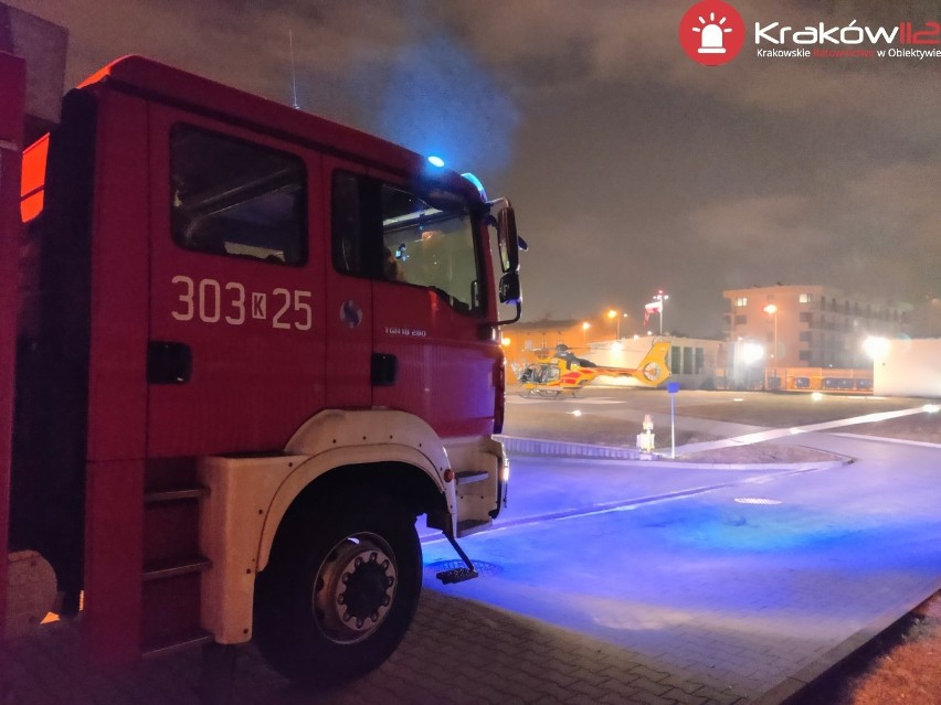 Pożar w bloku przy ulicy Prądnickiej w Krakowie. Dwie osoby poszkodowane