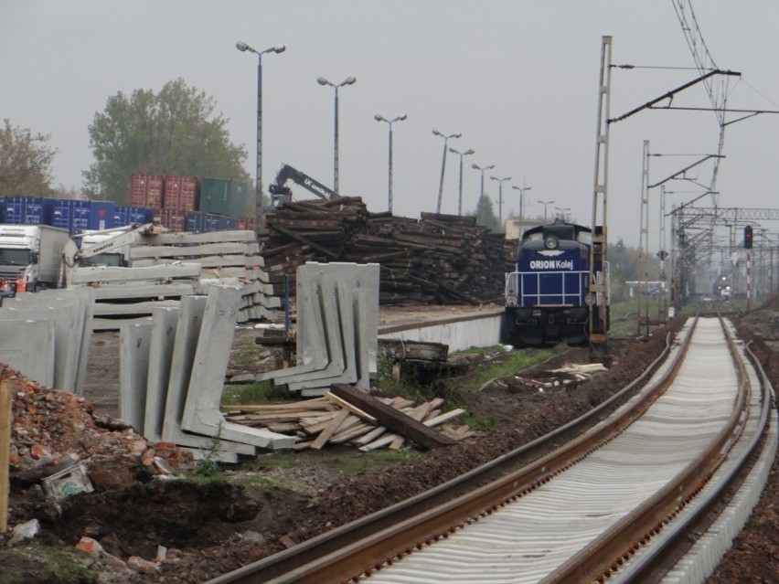 Remont torów i peronów w Radomsku
