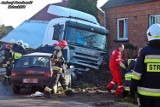 Zderzenie ciężarówki z samochodem osobowym w Kleśniskach [FOTO]
