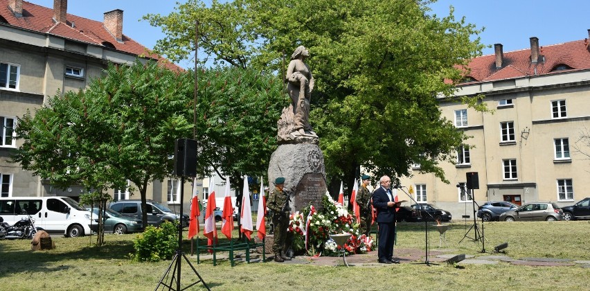 Chełm. Uczcili pamięć pomordowanych Polaków na Wołyniu podczas "krwawej niedzieli". Zobacz zdjęcia