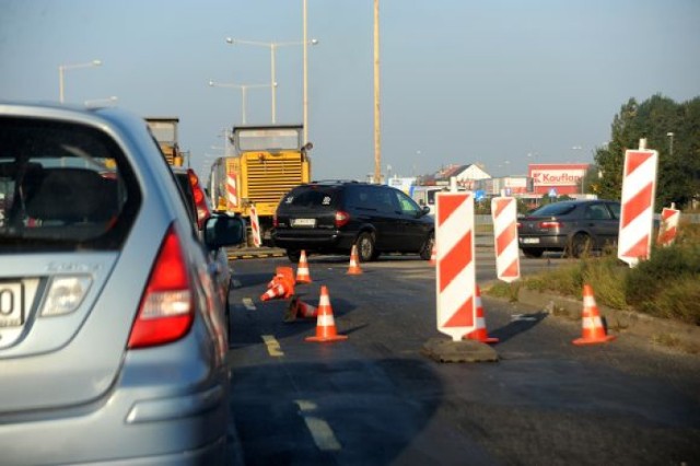 Końca utrudnień nie widać. Mieszkańcy muszą uzbroić się w ...