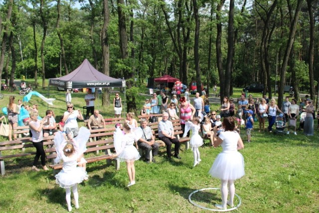 W Parku Podlesie od lat odbywają się hutnicze pikniki rodzinne 

Zobacz kolejne zdjęcia/plansze. Przesuwaj zdjęcia w prawo - naciśnij strzałkę lub przycisk NASTĘPNE