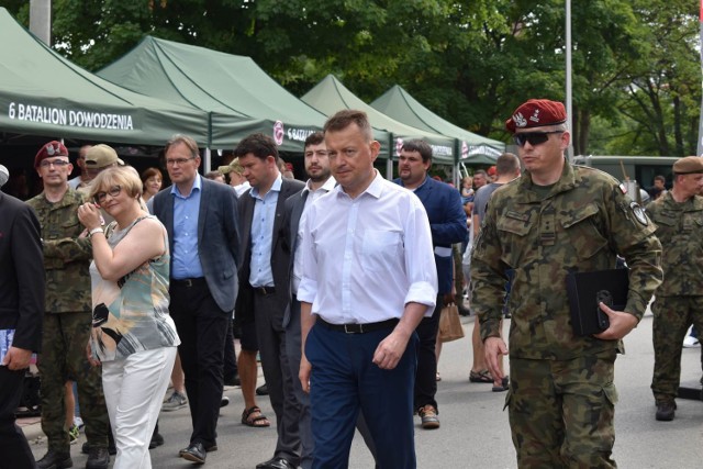 Minister Mariusz Błaszczak gościł w Limanowej. Podczas wojskowego pikniku podpisano list intencyjny w sprawie utworzenia batalionu Wojsk Obrony Terytorialnej w Limanowej