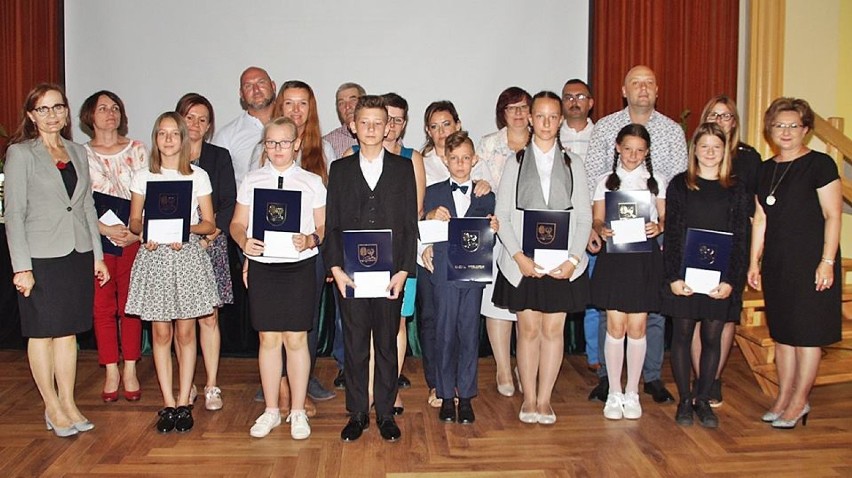 Gala Nauki i Sportu w Wyrzysku. Nagrodzono aż 171 uczniów! [ZDJĘCIA]