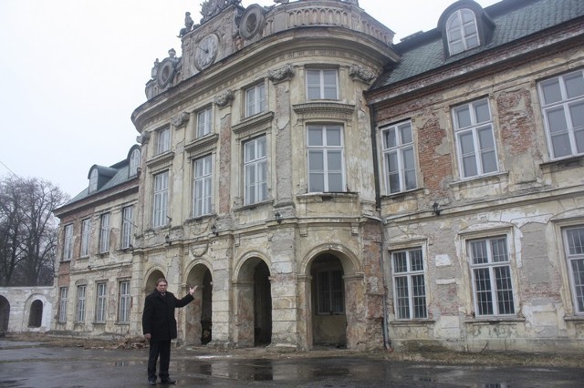 Pałac w Szczekocinach zostanie w styczniu wystawiony na sprzedaż. Czy rozwiąże to problemy finansowe?
