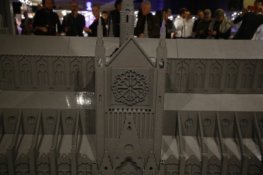 Wystawa Lego. Na Narodowym biją rekord Guinnessa. Gigantyczna Katedra Notre-Dame z klocków zbudowana