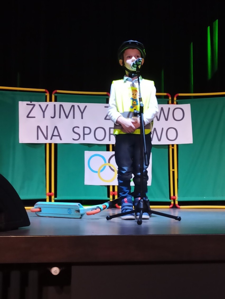 Gmina Czempiń. Konkurs recytatorski "Żyjmy zdrowo na sportowo"