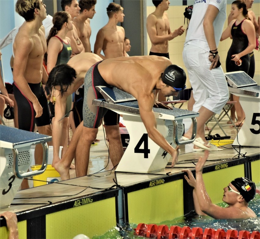 Pływacka liga SMS 2019. Oświęcim liderem po pierwszej rundzie, bo jego siłą była drużyna