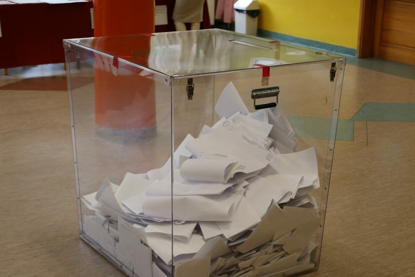 Głosowanie w wyborach samorządowych 2024 w Kartuskiem