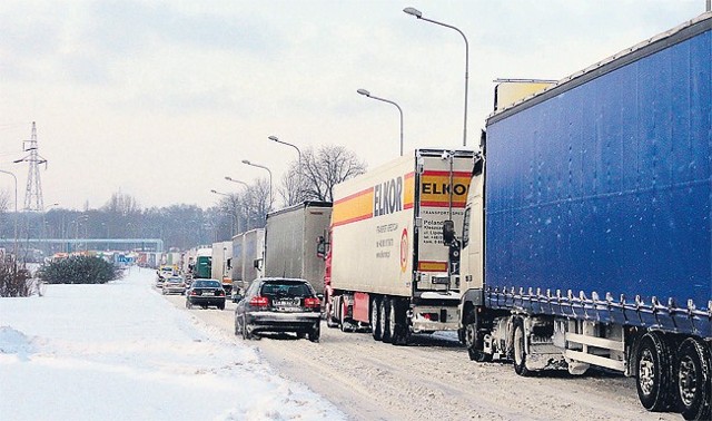 Tiry zablokowały Łódź i drogi wjazdowe do Łodzi