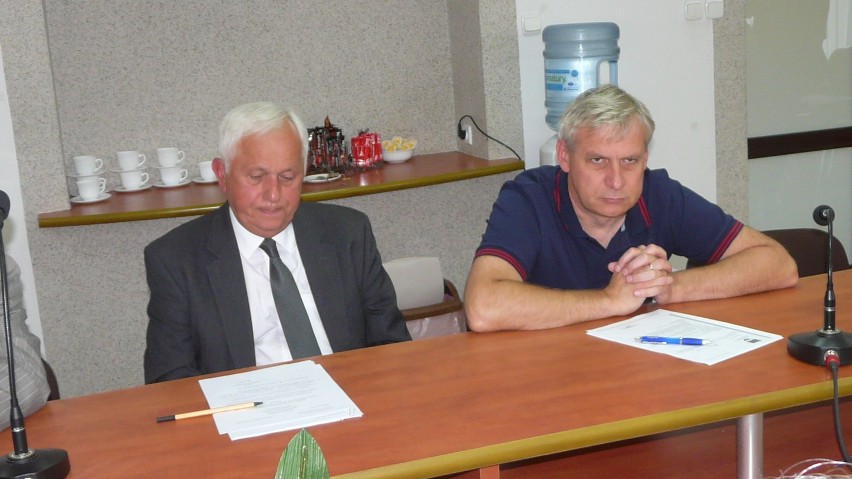 Wieruszów: Radni powiatu i wójt Czastar żądają budowy ronda w Parcicach