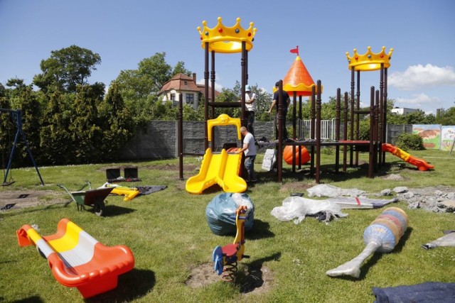Tucholski plac zabaw w Parku Zamkowym powstał w czerwcu br.
Musiał być zamknięty z powodu niszczycielskich działań wandali