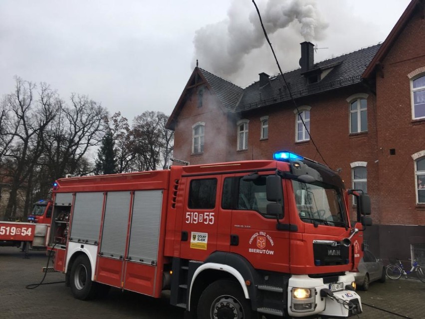 Paliło się w bierutowskim domu dziecka (ZDJĘCIA)        