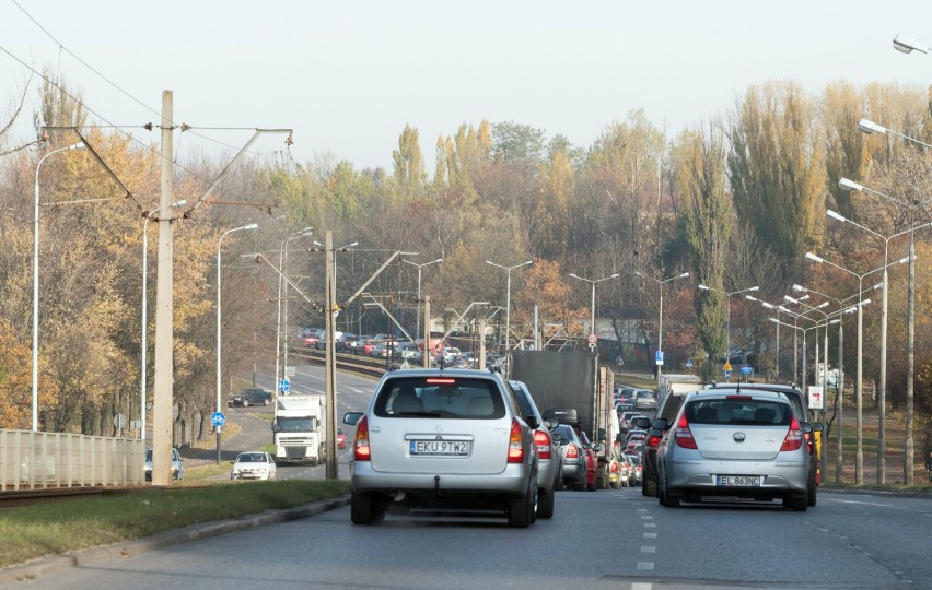 Protest kierowców pod Urzędem Miasta Łodzi. Zablokują wyjazd...