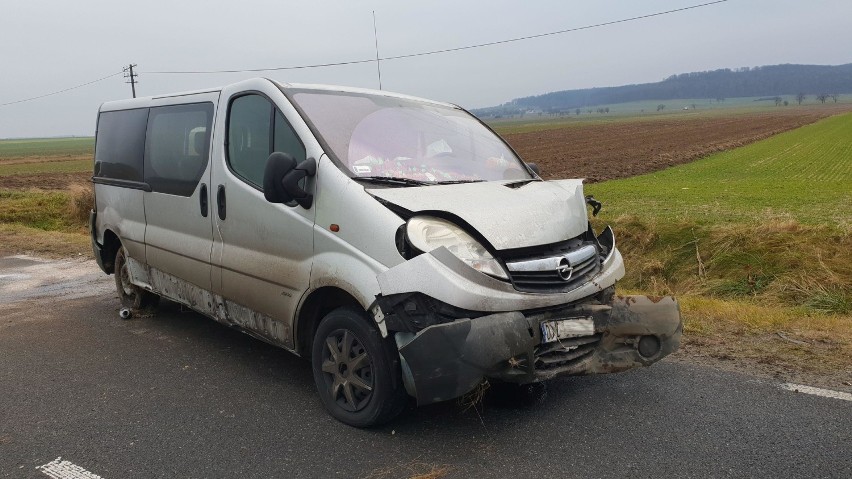 Opel vivaro uległ wypadkowi na drodze wojewódzkiej nr 409,...