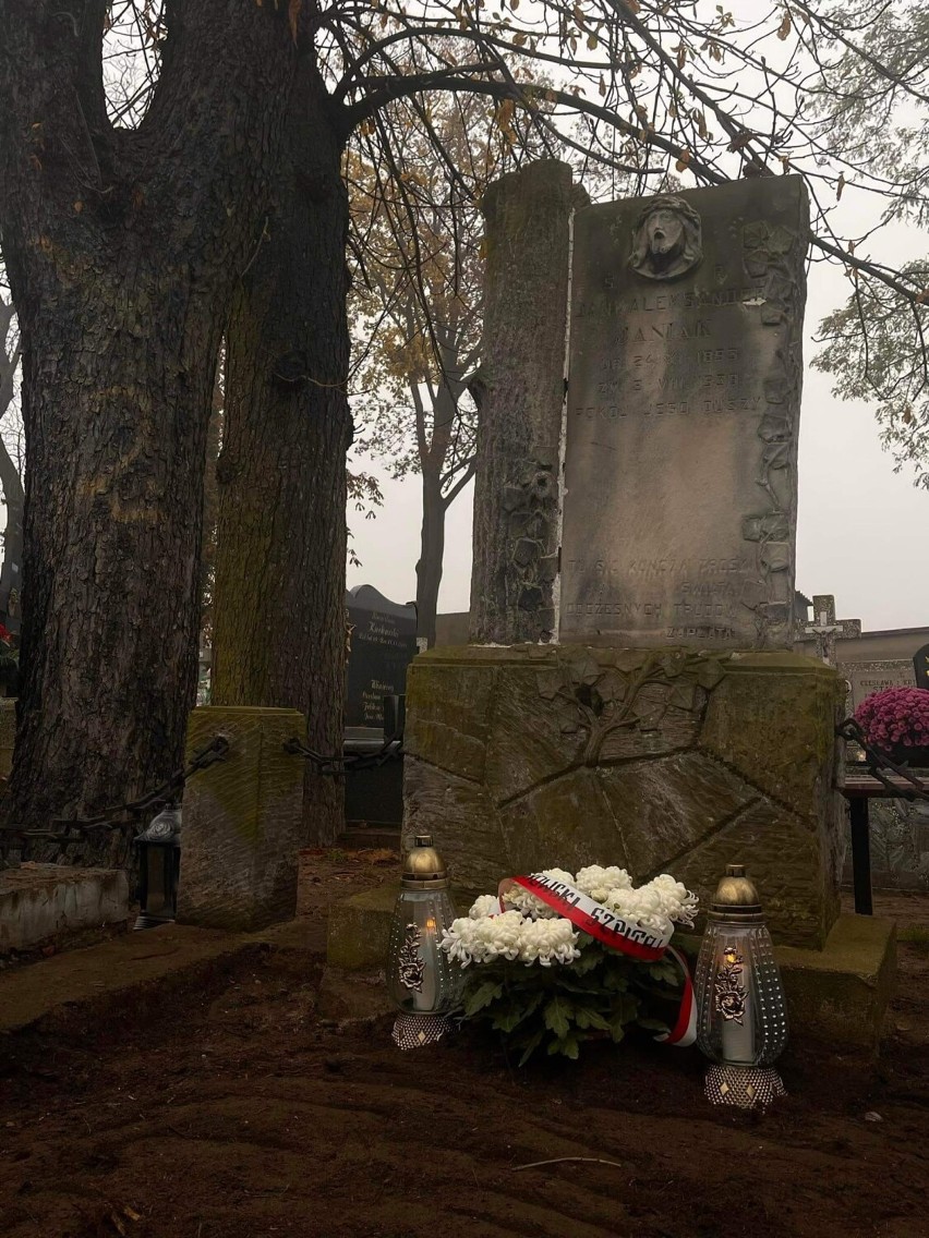 Uporządkowane zostały przedwojenne groby zasłużonych dla szpitala w Kutnie i ochrony zdrowia w powiecie kutnowskim